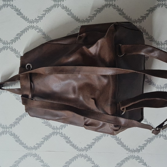 Backpack. - Picture 3 of 6